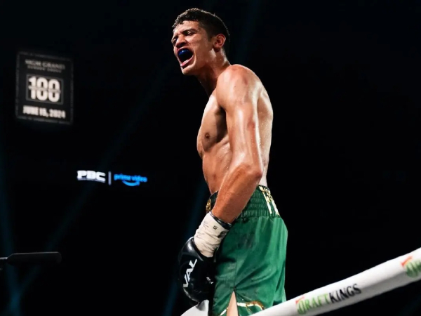 Sebastian Fundora disebut Bakhram Murtazaliev sebagai salah satu yang terbaik di divisi 154 pound bersama dirinya. (Foto: Fight TV)