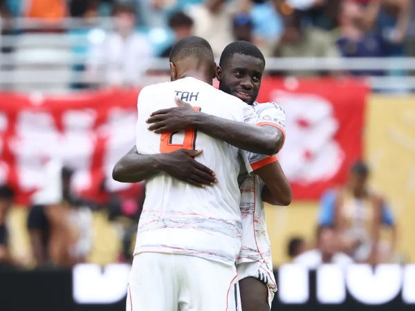 Jonathan Tah dan Dayot Upamecano (Sumber: Icon Sportswire via Getty Images)