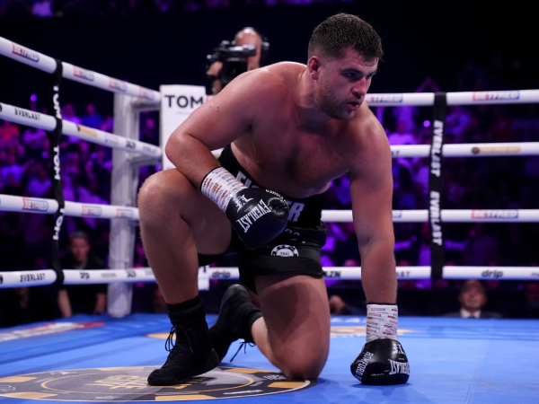 Johnny Fisher Dave Allen menghentikannya di ronde kelima pada Mei lalu. (Foto: Fight TV)