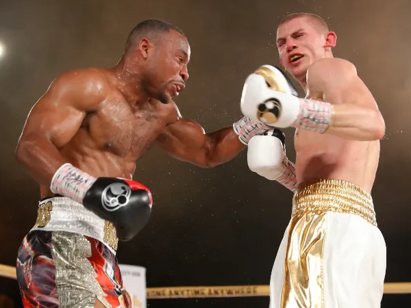 Serhii Bohachuk (kanan) dan Brandon Adams. (Foto: Fight TV)