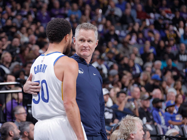 Steve Kerr cerita pengalaman positif saat latih Stephen Curry.