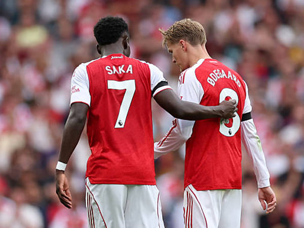 Saka dan Odegaard via gettyimages