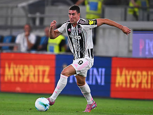 Dusan Vlahovic via gettyimages