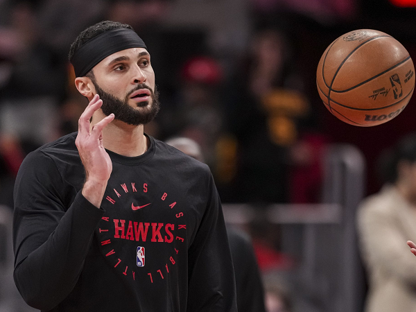 Larry Nance Jr akui suka sepak bola.
