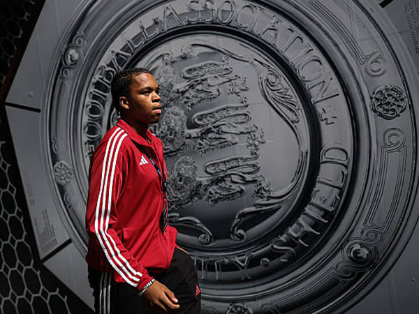 Liverpool Abaikan Target Transfer Demi Buka Ruang untuk Rio Ngumoha