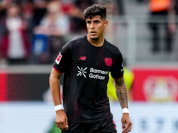 Piero Hincapie jadi rebutan Tottenham dan Arsenal