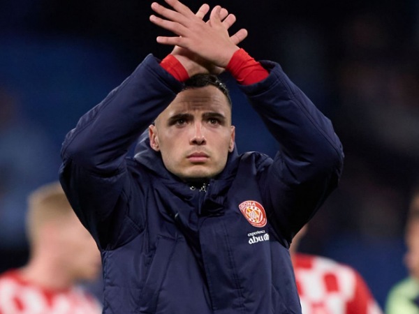 Bek Girona, Arnau Martinez, dibidik Arsenal