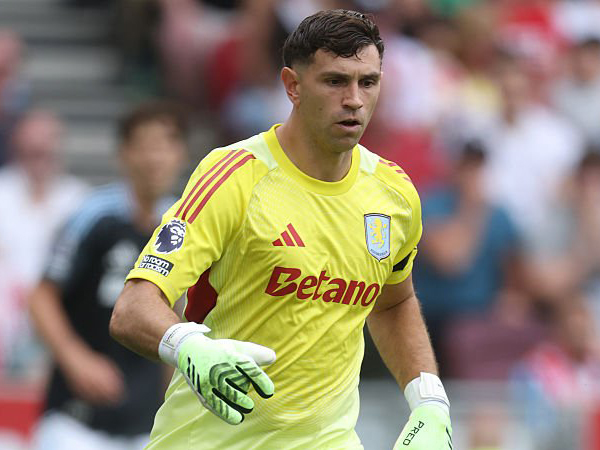 Emiliano Martinez.