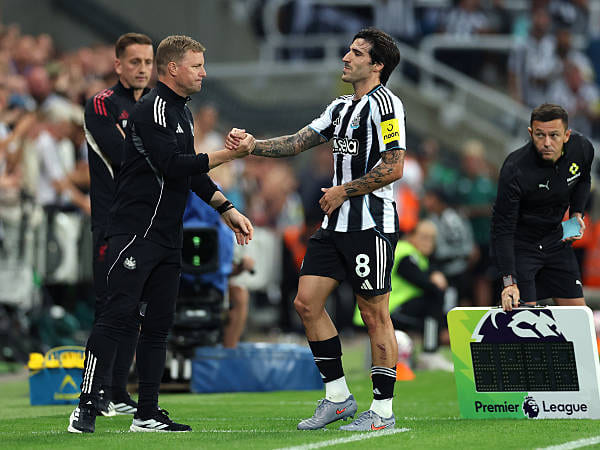 Eddie Howe Cemas, Tiga Pemain Newcastle United Dilanda Cedera