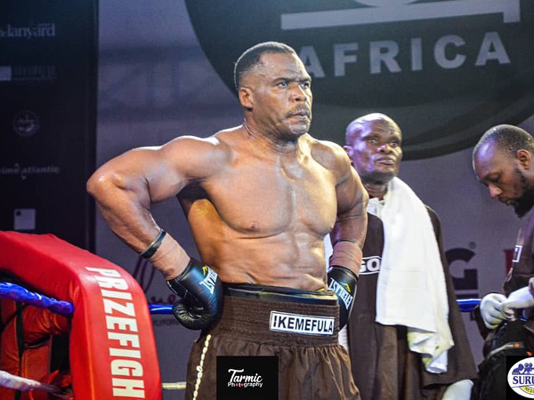 Ike Ibeabuchi Kembali Setelah 26 Tahun, Raih Kemenangan Comeback di Nigeria