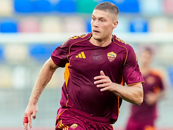 Artem Dovbyk.