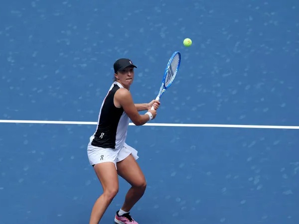 Hasil US Open: Walaupun Tersudutkan, Iga Swiatek Keluar Dari Lubang Jarum