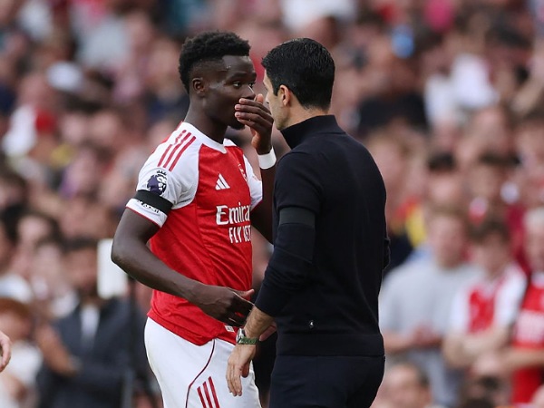 Bukayo Saka dan manajer Arsenal, Mikel Arteta