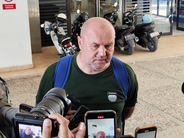Bojan Hodak akui Dedi Kusnandar dan Dimas Drajad dilirik tim lain