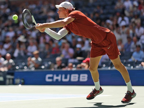 Hasil US Open: Jannik Sinner Selamatkan Diri Dari Serangan Denis Shapovalov