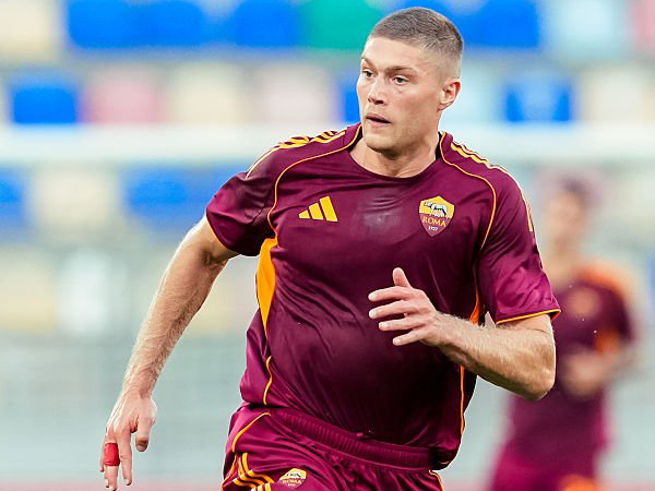 Newcastle Upayakan Transfer Artem Dovbyk di Deadline Day
