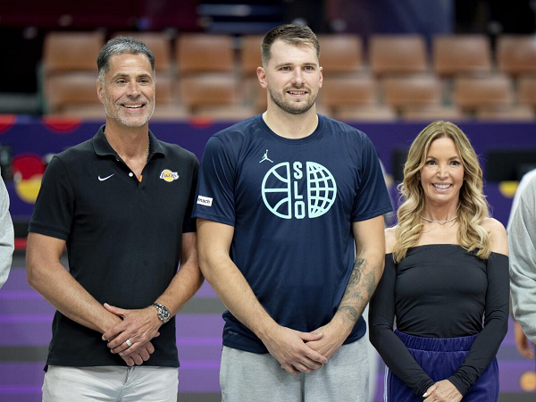 Kinerja keras dari Luka Doncic tuai pujian besar dari Rob Pelinka.