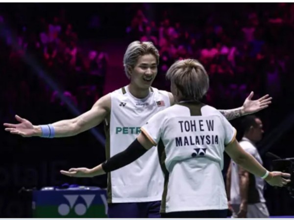 Tang Jie/Ee Wei Berterimakasih Pada Para Penggemar Yang Mendukungnya Sepanjang Waktu