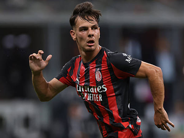 Ardon Jashari Cedera, AC Milan Bergerak Cepat Datangkan Adrien Rabiot