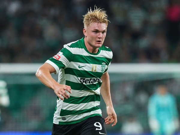 Chelsea melirik striker muda Sporting Lisbon, Conrad Harder. (Foto: Carlos Rodrigues/Getty Images)