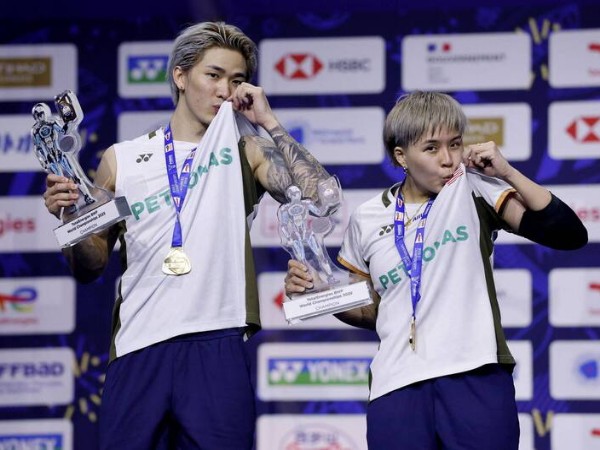 Lee Chong Wei Beri Selamat Tang Jie/Ee Wei Yang Resmi Jad Juara Dunia