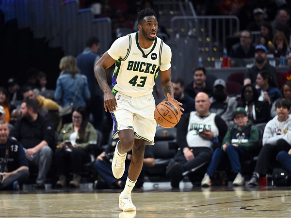 Milwaukee Bucks sepakat rekrut kembali Thanasis Antetokounmpo.