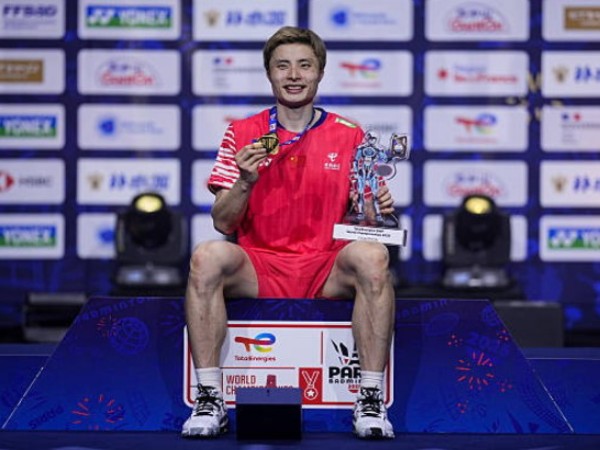 Sikat Juara Bertahan Kunlavut Vitidsarn, Shi Yuqi Juara Dunia Tunggal Putra