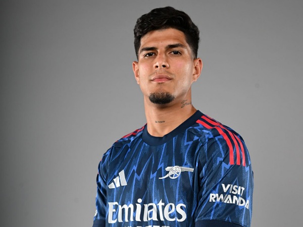 Bek baru Arsenal, Piero Hincapie