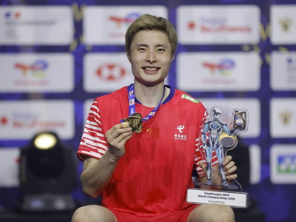Shi Yuqi Tampil Memukau di Paris Setelah Kegagalan 7 Tahun Lalu