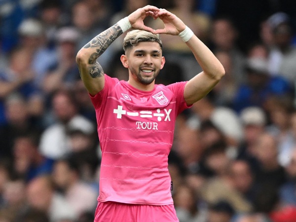 Julio Enciso bergabung dengan klub saudara Chelsea, Strasbourg
