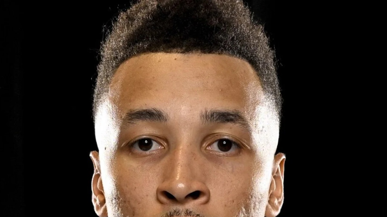 Dallas Mavericks Kembali Mengontrak Dante Exum