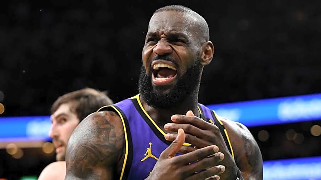 LeBron James Diprediksi Akan Jalani Musim Terakhirnya di NBA
