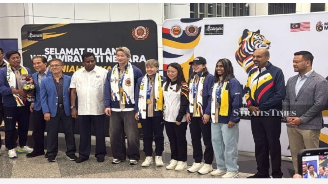 Para Pebulutangkis Malaysia Disambut Pahlawan Setelah Kejuaraan Dunia