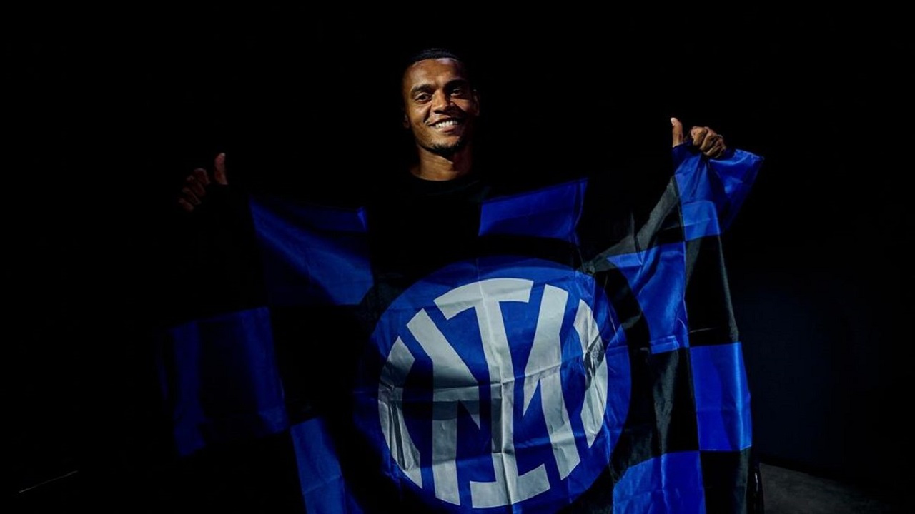 Manuel Akanji