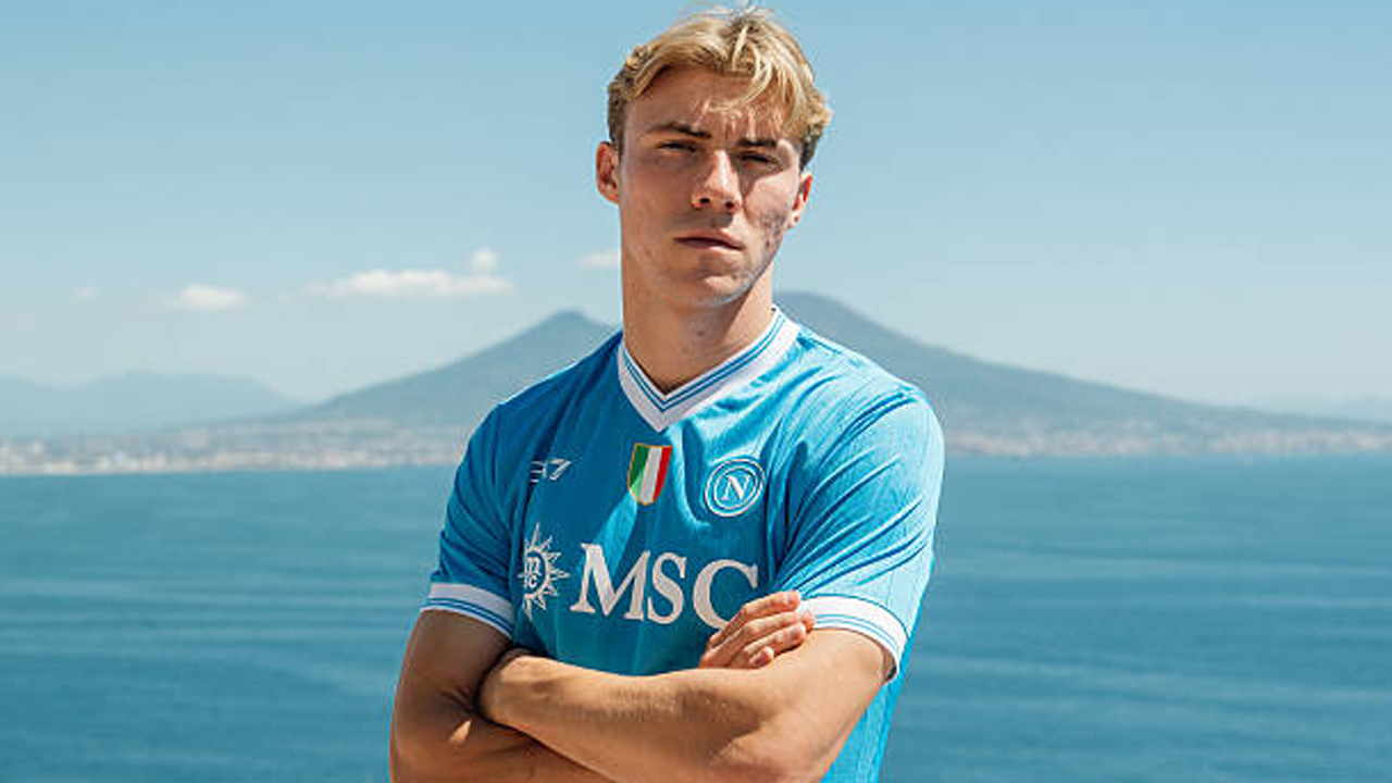 Atmosfer Napoli Lebih Gila, Rasmus Hojlund Siap Mulai Lembaran Baru