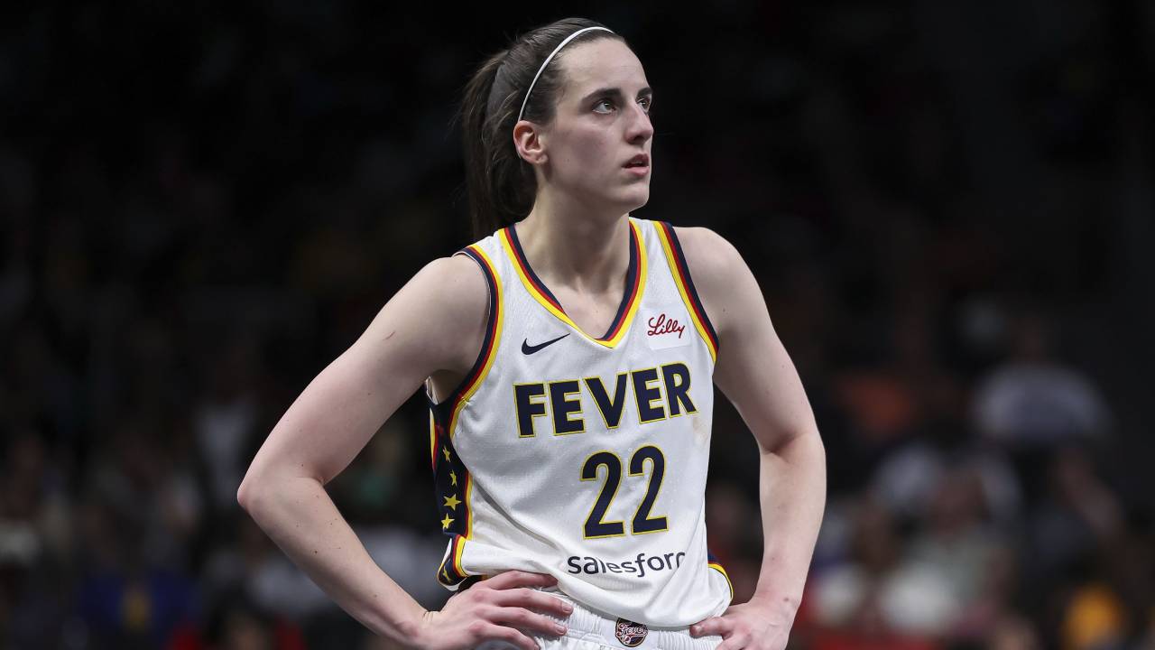 Caitlin Clark rata-rata mencetak 16,5 poin, 8,8 assist, dan 5,0 rebound pada 2025. (Foto: AP)