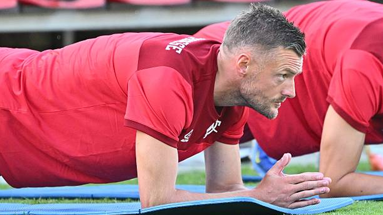Cremonese Siapkan Presentasi Megah untuk Jamie Vardy