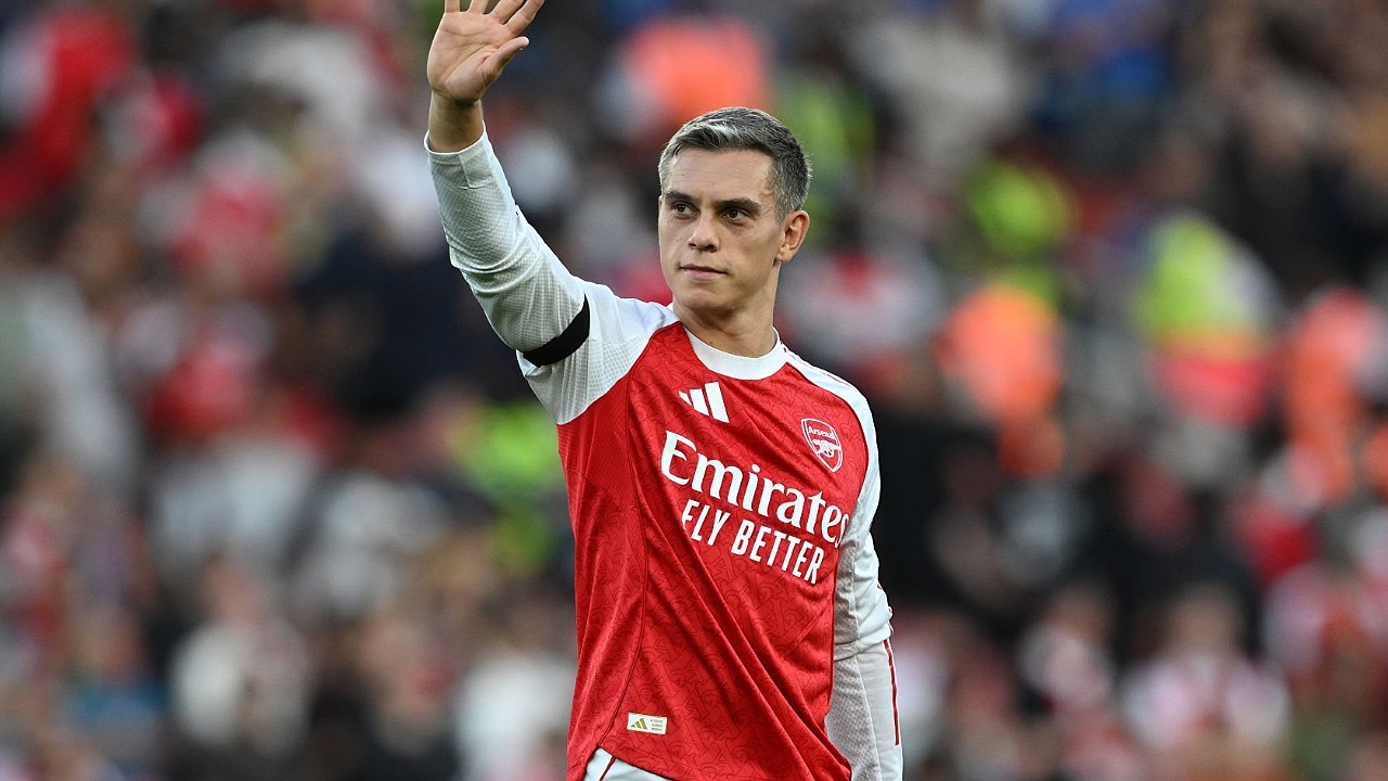 Leandro Trossard diincar klub Turkiye, Besiktas. (Foto: David Price/Getty Images)