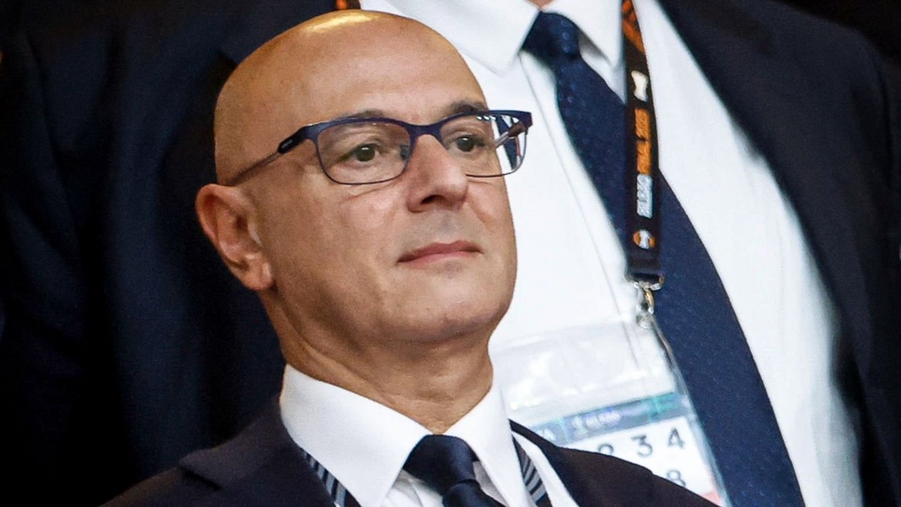 Levy mundur dari Tottenham