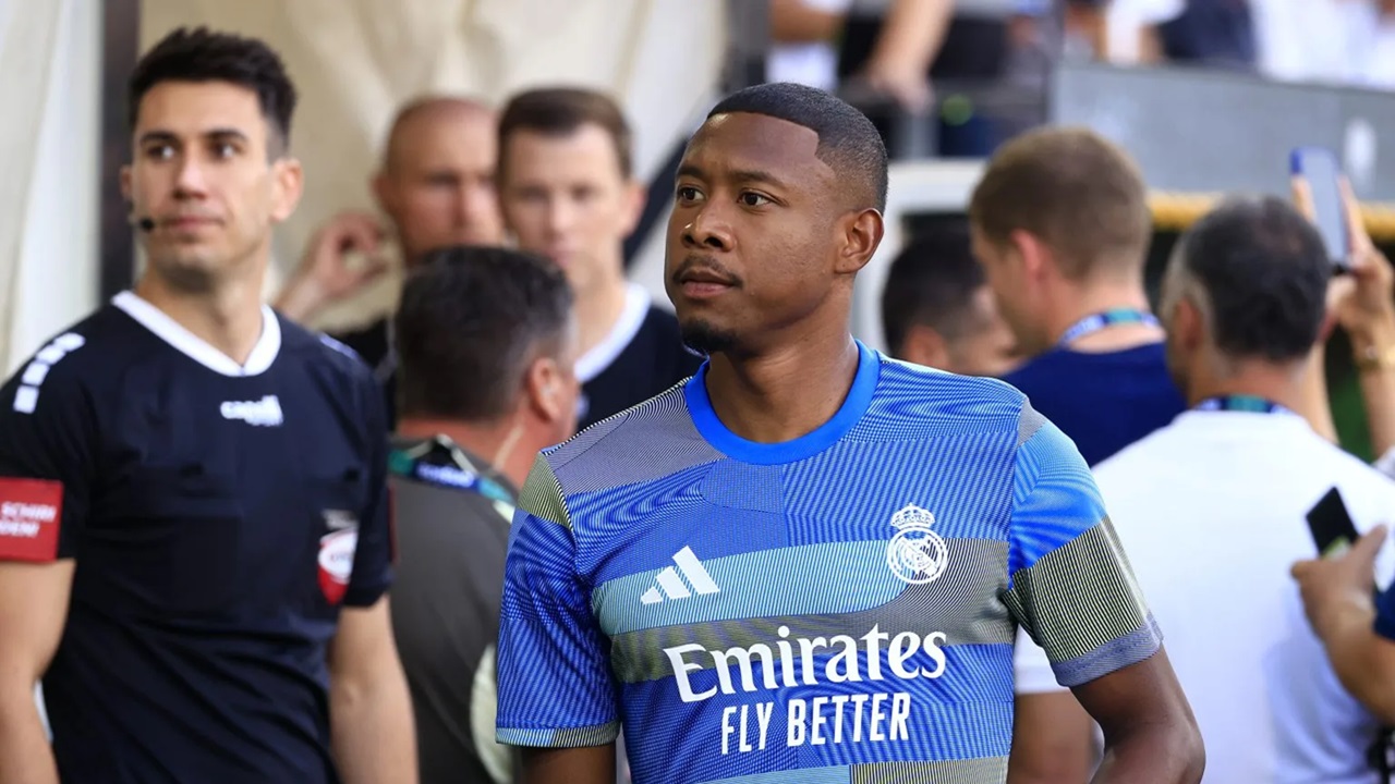 David Alaba Tertawakan Rumor Tinggalkan Real Madrid