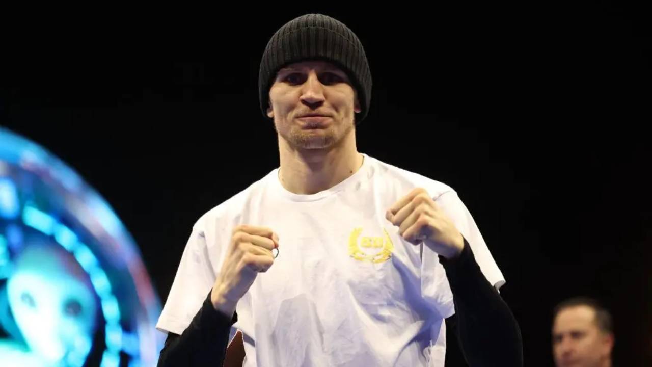 Di bawah bimbingan pelatih Manny Robles, Serhii Bohachuk telah belajar untuk mempersiapkan diri untuk semua 12 ronde. (Foto: Fight TV)