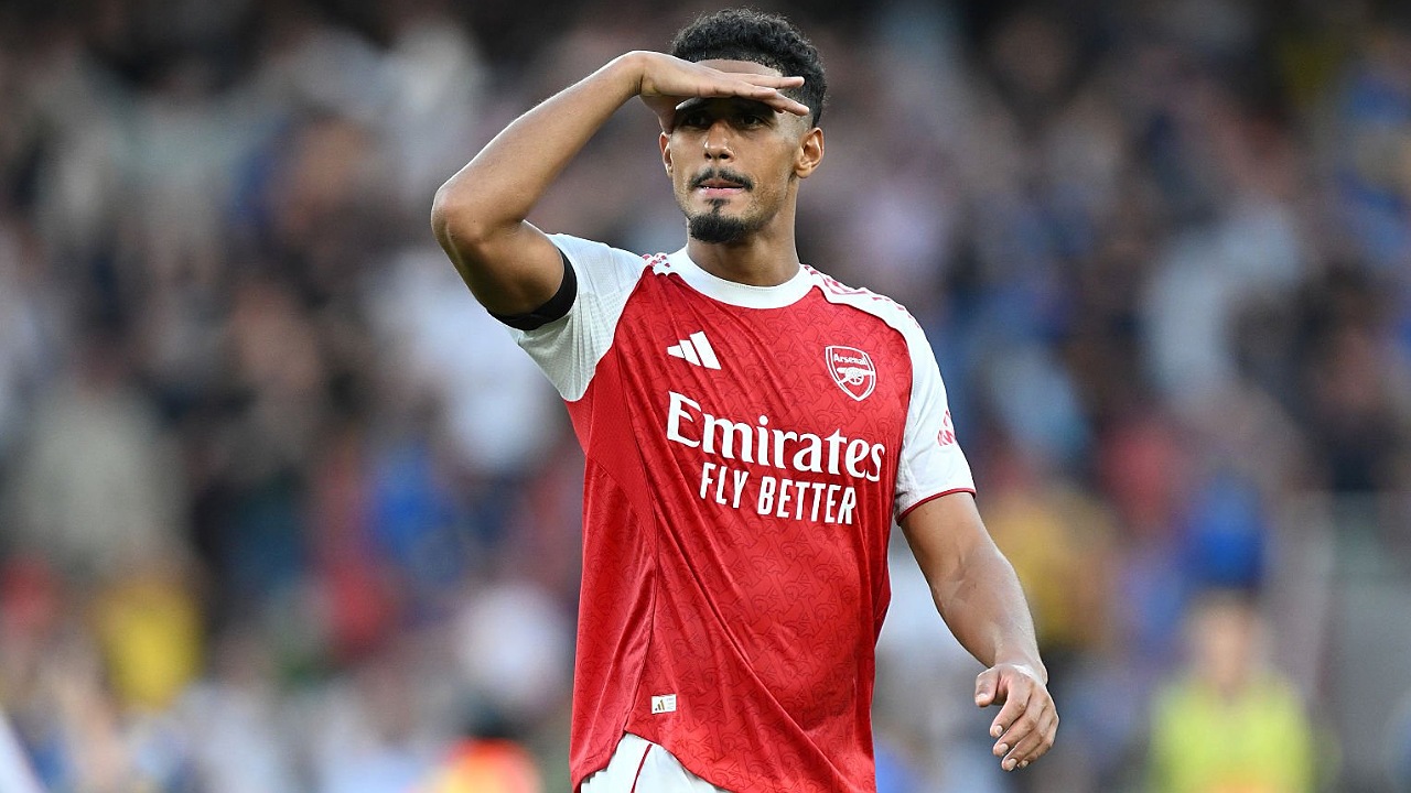 Bek Arsenal, William Saliba