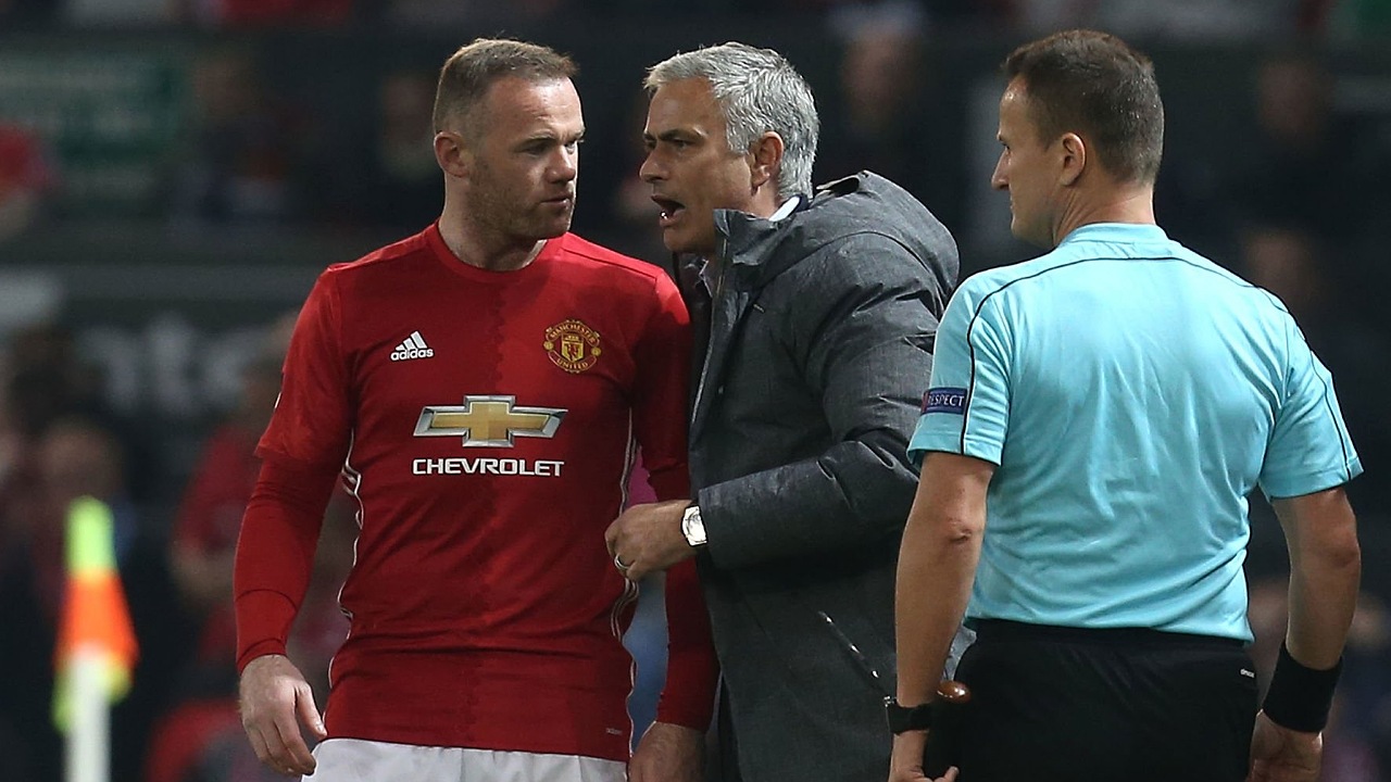 Wayne Rooney dan Jose Mourinho