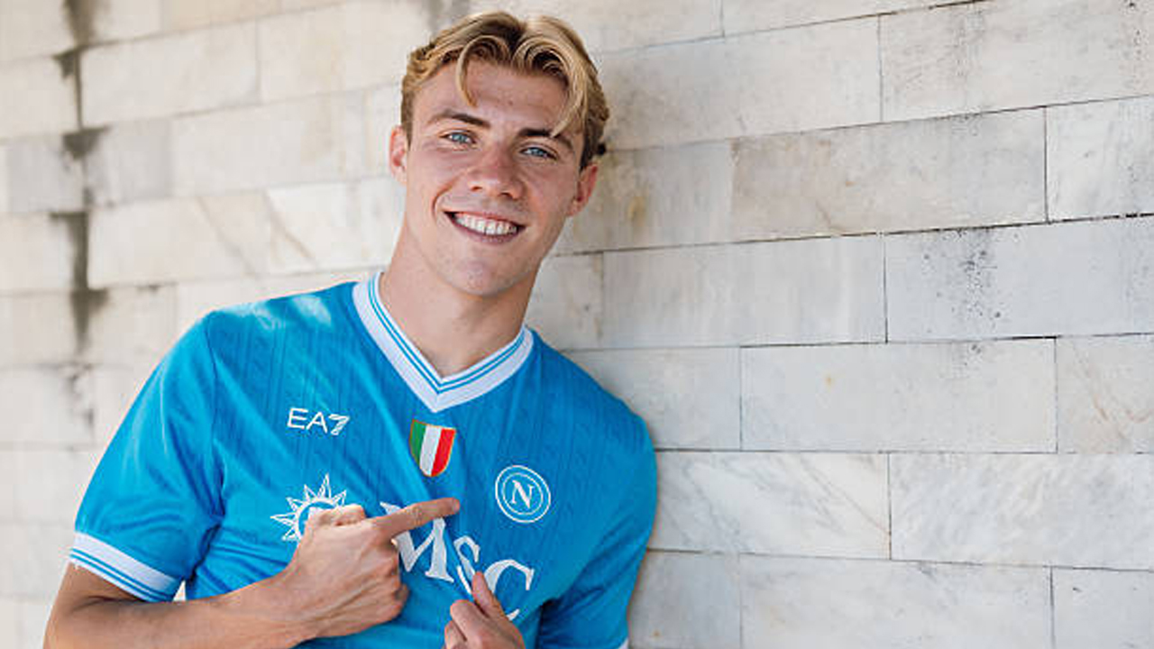 Jika Dipermanenkan, Segini Klausul Pelepasan Rasmus Hojlund di Napoli