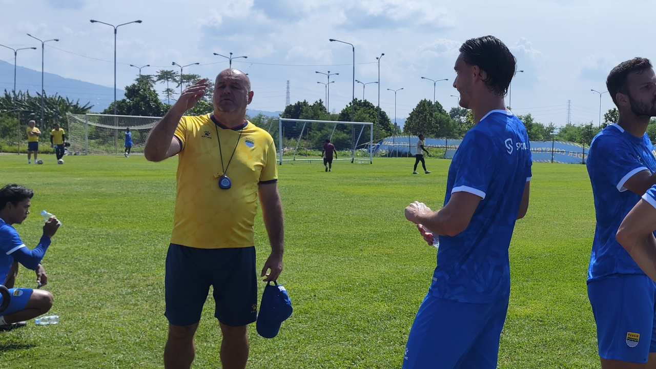Pelatih Persib, Bojan Hodak