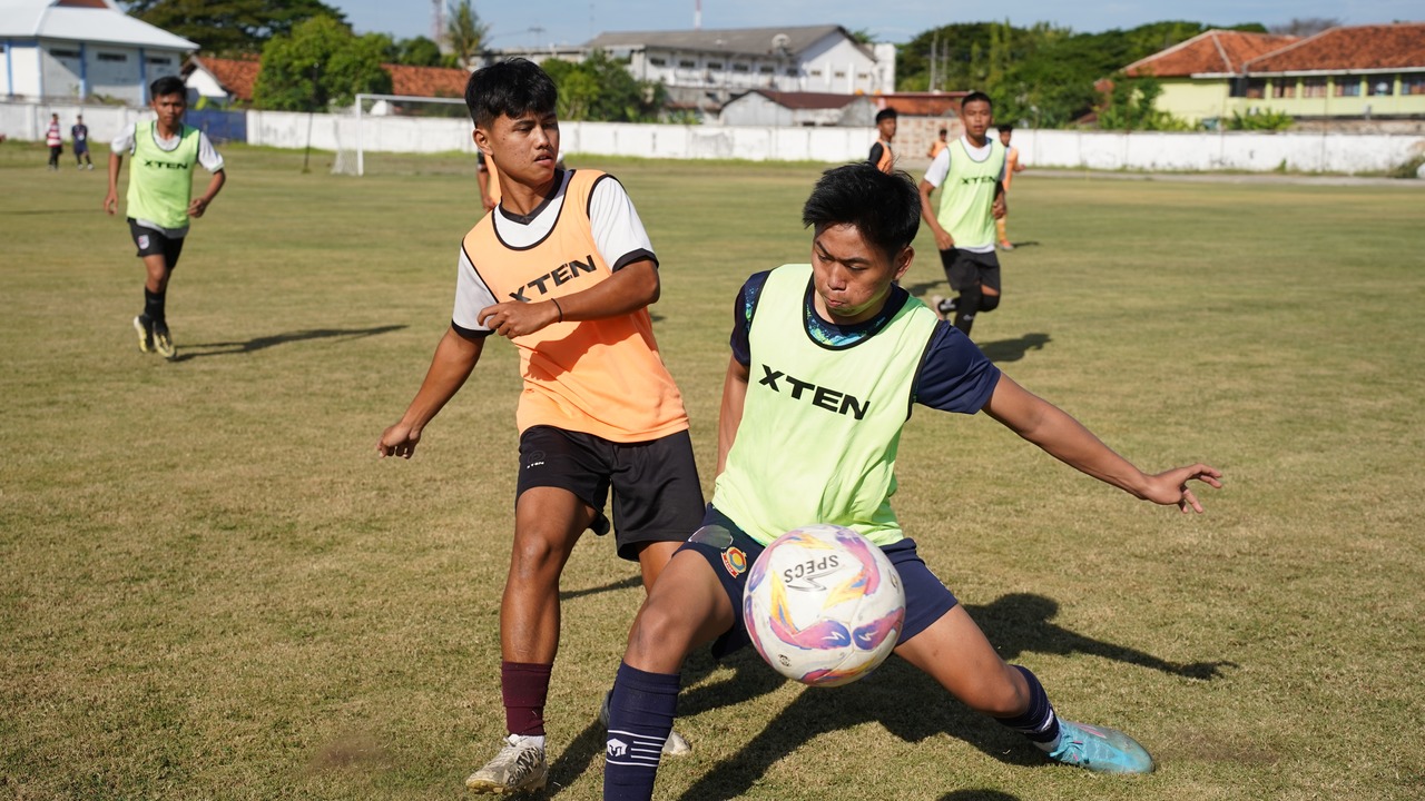 Open selection EPA Madura United
