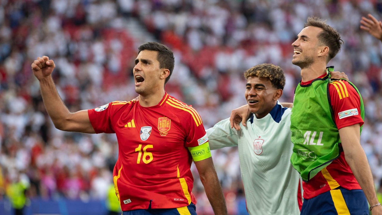 Rodri Hernandez Menjelaskan Saran untuk Lamine Yamal