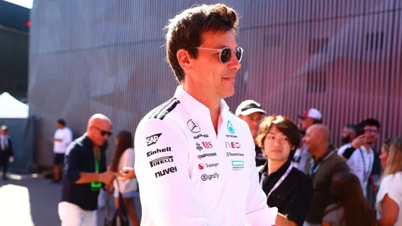 Toto Wolff Komentari Keputusan McLaren Minta Piastri Mengalah