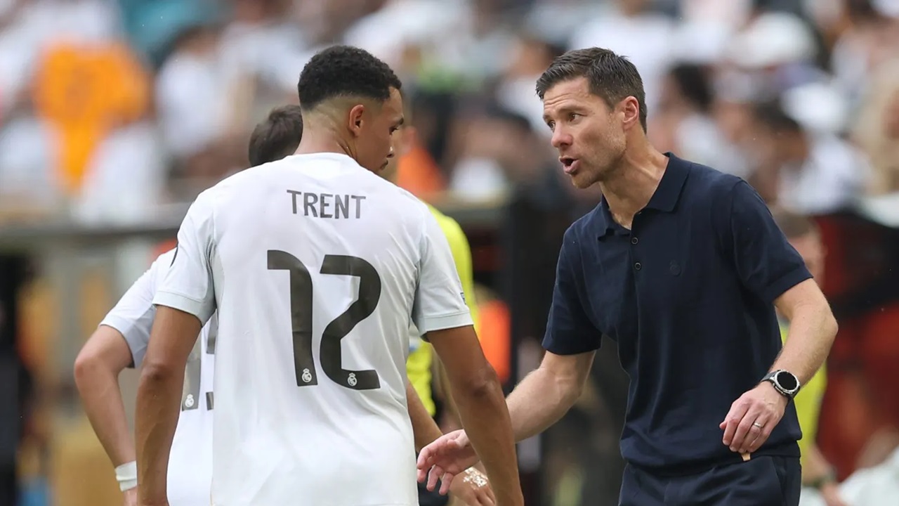 Trent Alexander-Arnold Bukan Pilihan Utama Bek Kanan di Real Madrid