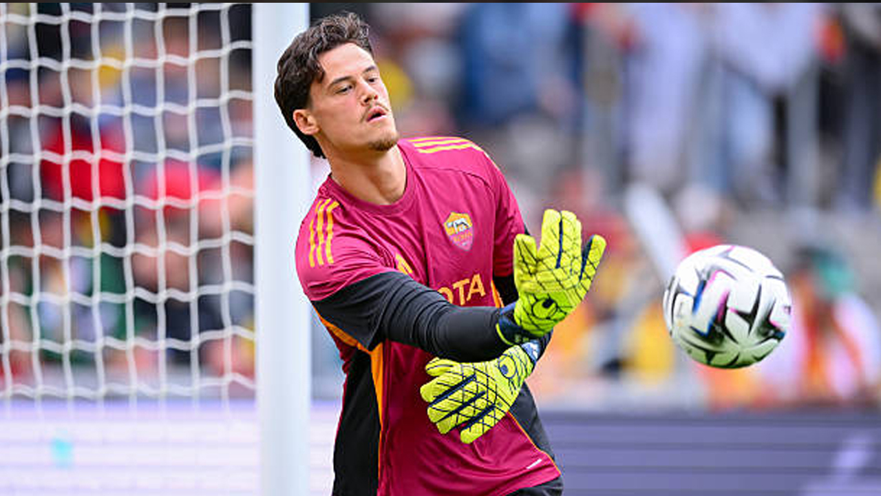 Bersinar di AS Roma, Mile Svilar Tolak Panggilan Serbia dan Pilih Belgia